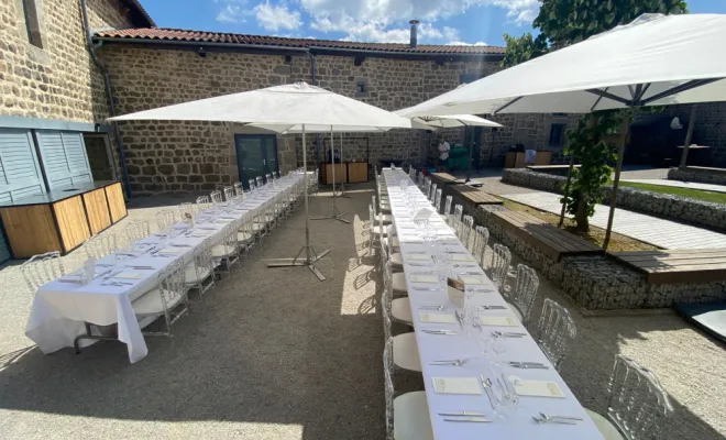 repas en extérieur domaine de la diligence 